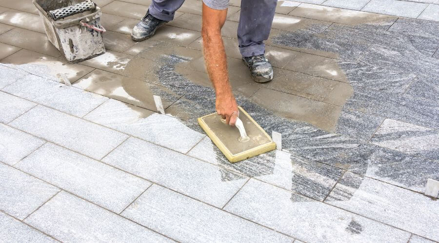 Professional gutter cleaning in Dundalk, MD